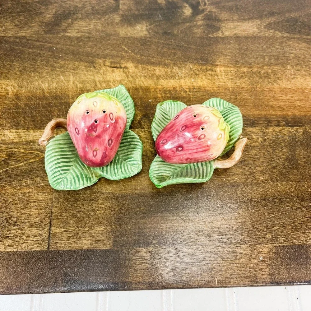 Vintage Strawberry Salt and Pepper Shakers  - Fitz‎ & Floyd Strawberries